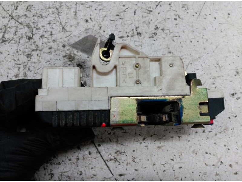Recambio de cerradura puerta trasera izquierda para peugeot 406 berlina (s1/s2) stdt referencia OEM IAM   
