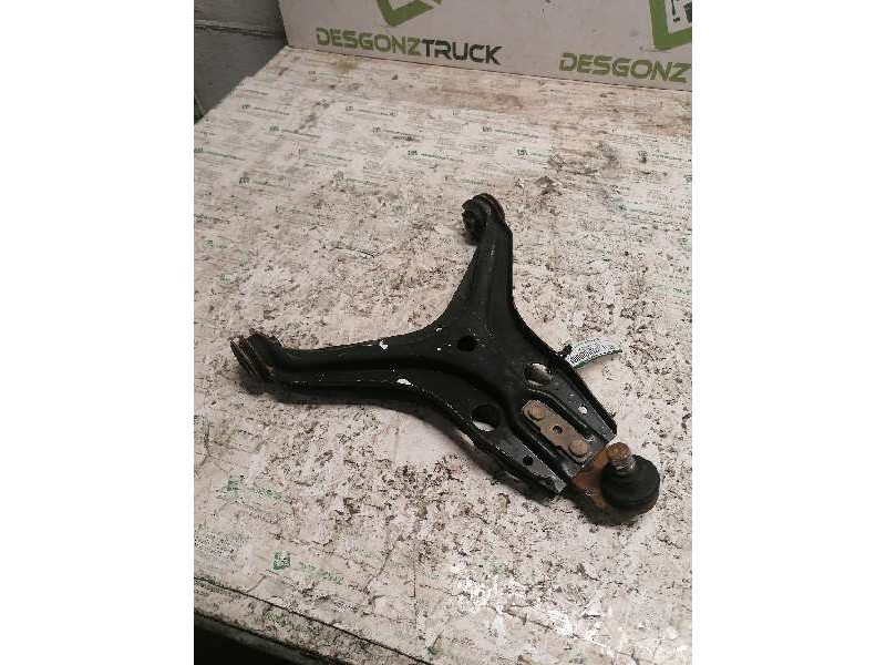 Recambio de brazo suspension inferior delantero izquierdo para audi 80/90 (893) 90 referencia OEM IAM   