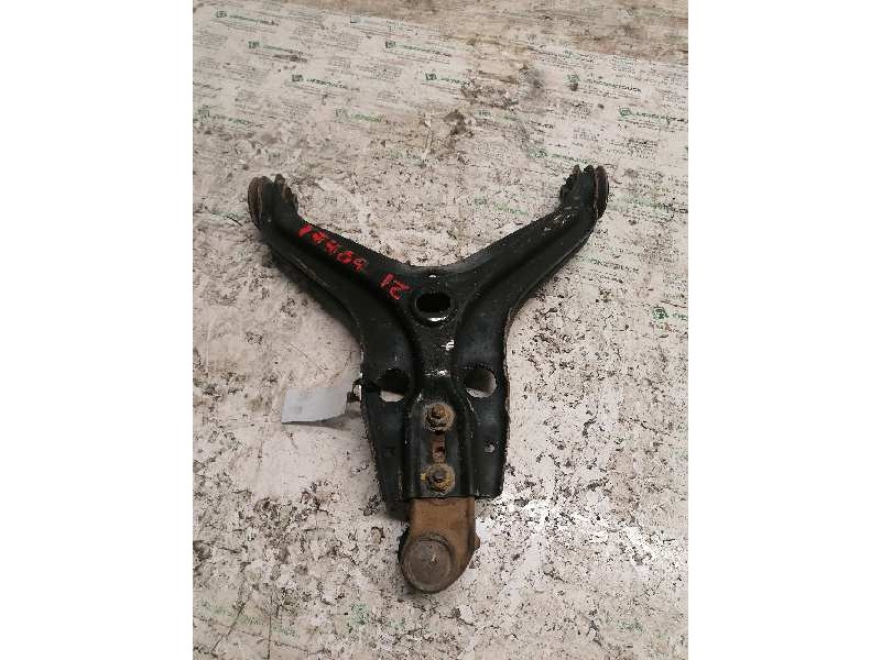 Recambio de brazo suspension inferior delantero izquierdo para audi 80/90 (893) 90 referencia OEM IAM   
