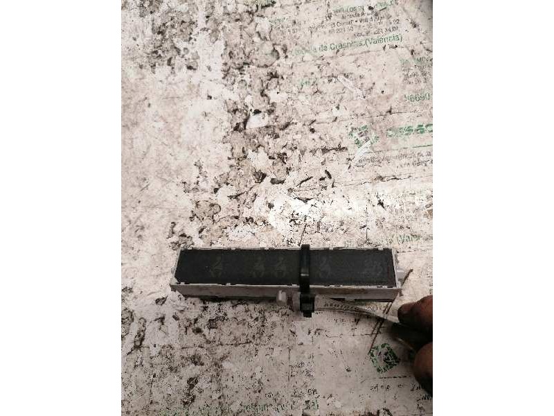 Recambio de pantalla multifuncion para peugeot 207 rc referencia OEM IAM 9665103880 6 PINS 