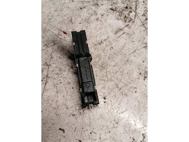 Recambio de pantalla multifuncion para peugeot 207 rc referencia OEM IAM 9665103880 6 PINS 