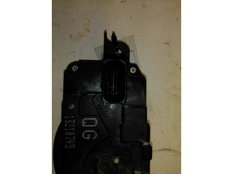 Recambio de cerradura puerta delantera derecha para opel astra h berlina 1.7 16v cdti referencia OEM IAM QG13210749  