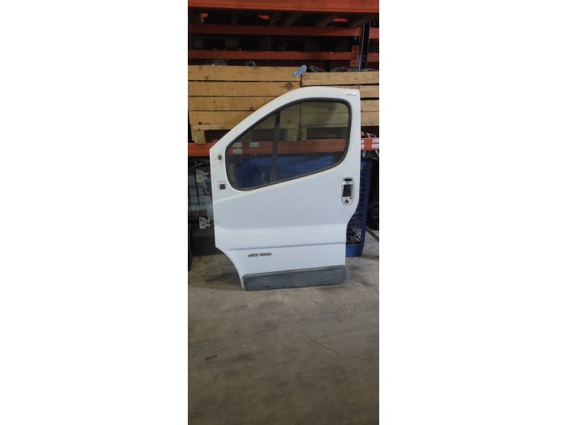 Recambio de puerta delantera izquierda para renault trafic combi (ab 4.01) 1.9 diesel referencia OEM IAM   