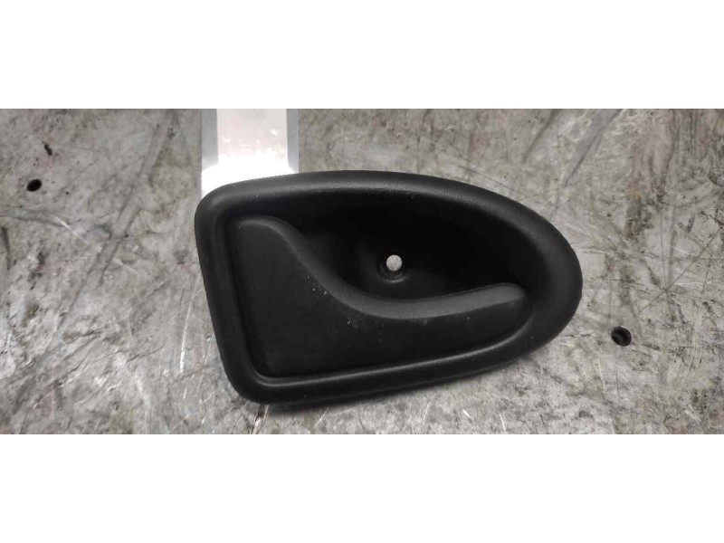 Recambio de maneta interior trasera izquierda para dacia logan laureate referencia OEM IAM 7700830078  