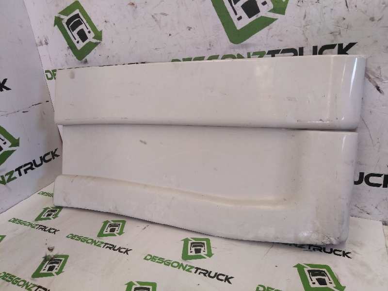 Recambio de moldura trasera cabina para iveco stralis (as) 12.9 diesel referencia OEM IAM  PARTE IZQUIERDA 