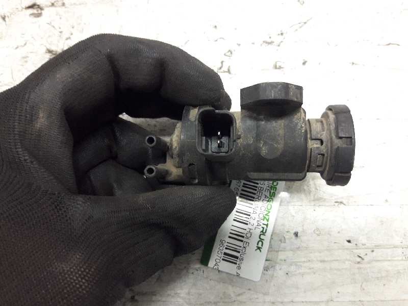 Recambio de valvula aire adicional para citroën c5 berlina 2.2 hdi exclusive automático referencia OEM IAM 9635704380  