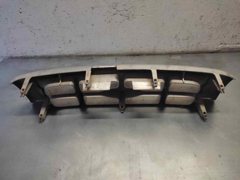 Recambio de rejilla delantera central para ford ranger (er) cabina doble royal 4x4 referencia OEM IAM   