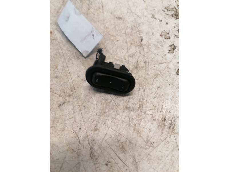 Recambio de mando elevalunas trasero izquierdo para opel astra g berlina club referencia OEM IAM 13363100 4 PINS 