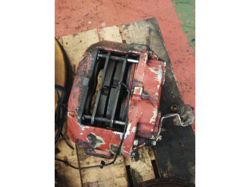 Recambio de pinza freno delantera izquierda para iveco eurocargo tector 3.9 diesel referencia OEM IAM 500352571 225661 