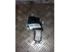 Recambio de motor elevalunas delantero derecho para renault mascott fg 160. 35/55/65 cabina individual referencia OEM IAM 400738
