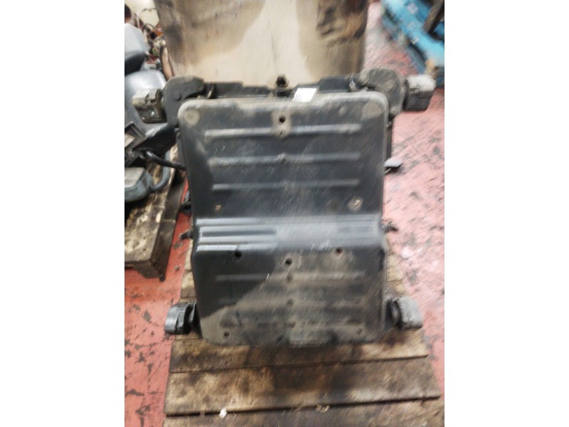 Recambio de soporte bateria para iveco stralis (as) 12.9 diesel referencia OEM IAM 5801258710  