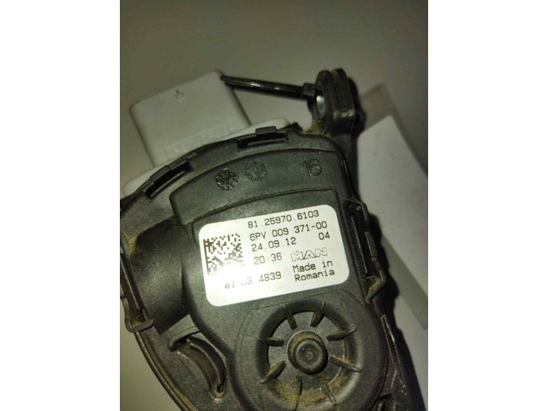 Recambio de pedal acelerador para man tgx 18.xxx 12.4 diesel referencia OEM IAM 81259706103  