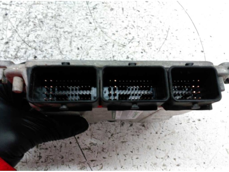 Recambio de centralita motor uce para renault megane i classic (la0) referencia OEM IAM 8200078730 0281001934 BOSCH