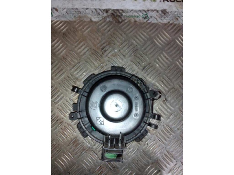 Recambio de motor calefaccion para renault mascott fg 160. 35/55/65 cabina individual referencia OEM IAM H6868  