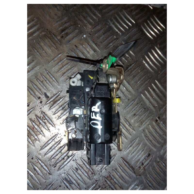 Recambio de cerradura puerta delantera derecha para renault mascott fg 160. 35/55/65 cabina individual referencia OEM IAM   