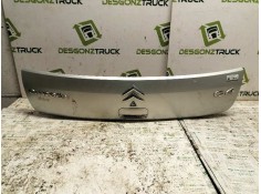 Recambio de molduras traseras para citroën c4 coupe collection referencia OEM IAM   