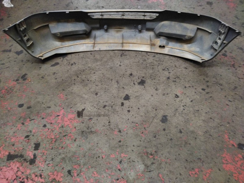 Recambio de paragolpes delantero para mercedes trucks sprinter 411 cdi referencia OEM IAM 9018800670 901888008870 