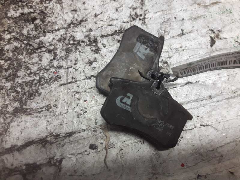 Recambio de pastillas de freno traseras para citroën c4 berlina lx referencia OEM IAM 90R01118457  
