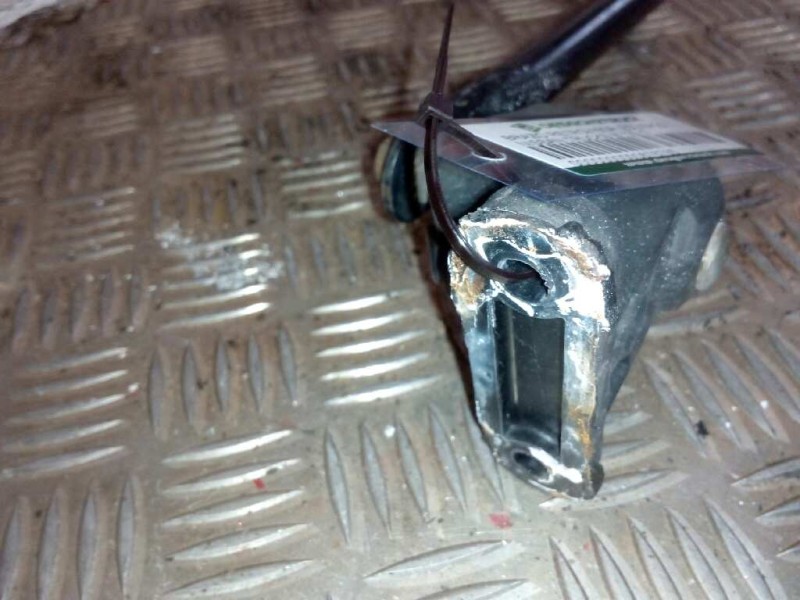 Recambio de brazo retrovisor izquierdo para nissan trucks m 130.17 referencia OEM IAM   