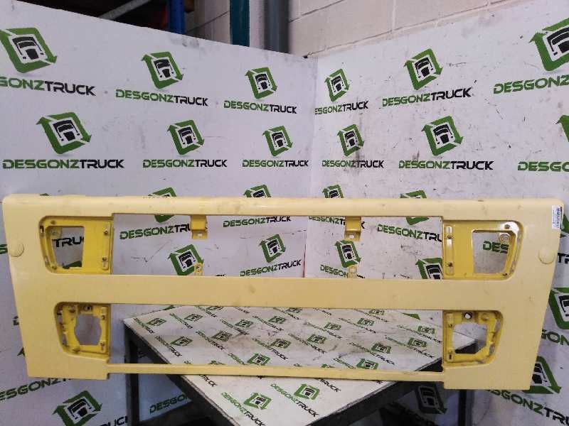 Recambio de molduras delanteras para volvo fh xxx 12.8 diesel referencia OEM IAM 20516774 MOLDURA CENTRAL 