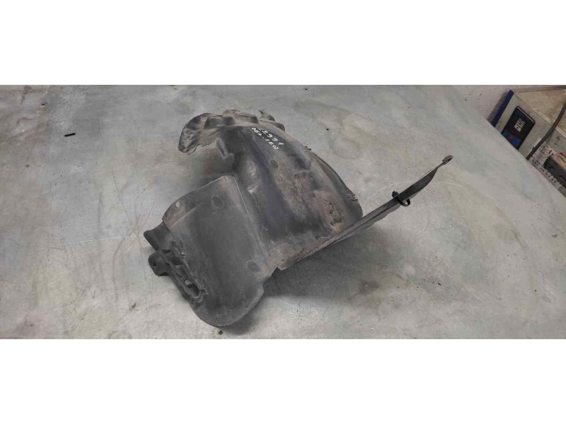 Recambio de paso rueda izquierdo para renault kangoo (f/kc0) alize referencia OEM IAM   DELANTERO