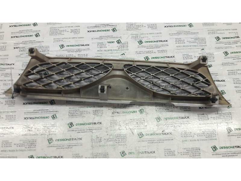 Recambio de rejilla delantera central para nissan almera (n15) 2.0 diesel referencia OEM IAM 623102N410  