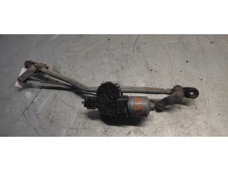 Recambio de motor limpia delantero para mazda 3 berlina (bk) 1.6 crdt active referencia OEM IAM 03924173  