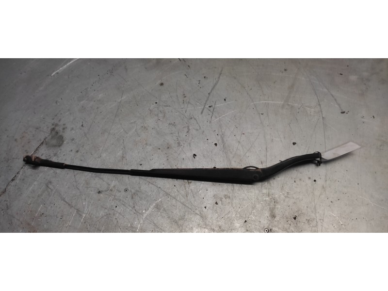 Recambio de brazo limpia delantero izquierdo para mazda 3 berlina (bk) 1.6 crdt active referencia OEM IAM   