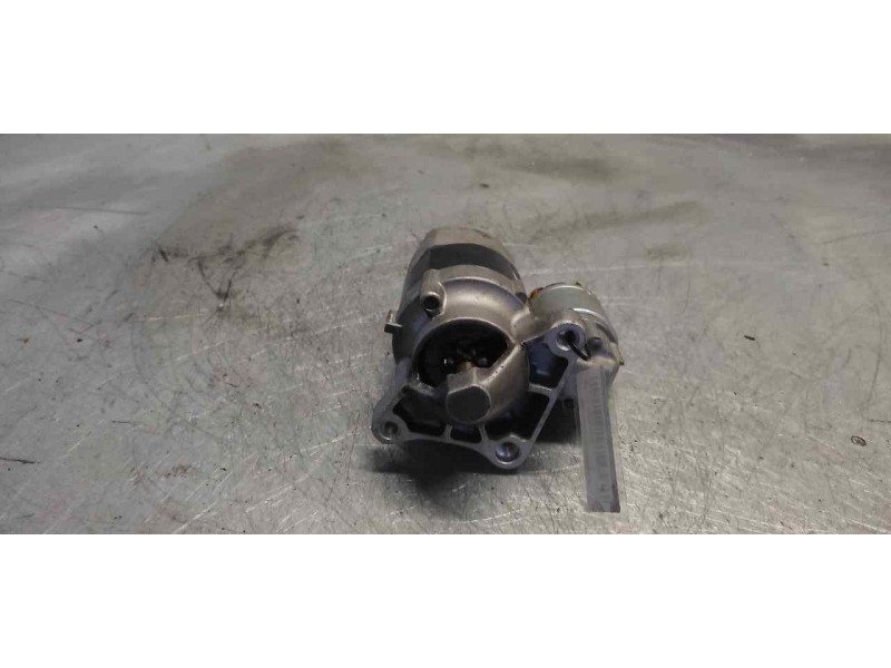 Recambio de motor arranque para renault scenic ii dynamique referencia OEM IAM 8200266777B VALEO 8 DIENTES