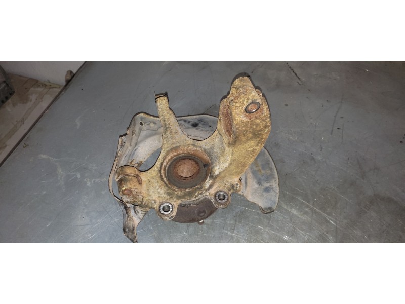 Recambio de mangueta delantera izquierda para mazda 3 berlina (bk) 1.6 crdt active referencia OEM IAM   