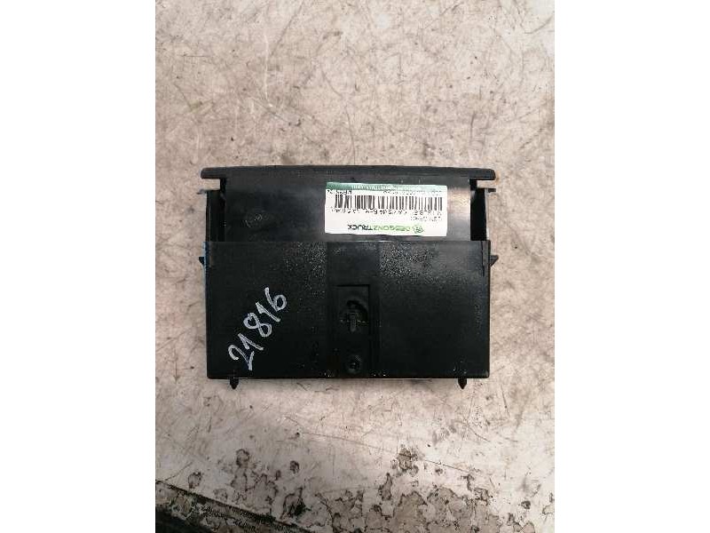 Recambio de cenicero para mitsubishi carisma berlina 5 (da0) 1900 di-d comfort referencia OEM IAM MR381240  