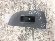 Recambio de mando elevalunas trasero izquierdo para hyundai elantra (xd) 1.6 comfort (5-ptas.) referencia OEM IAM 935762D000 621
