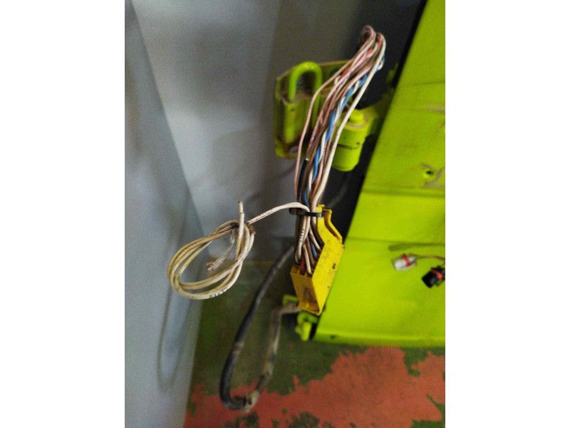 Recambio de puerta delantera izquierda para man tgx 18.xxx 12.4 diesel referencia OEM IAM   