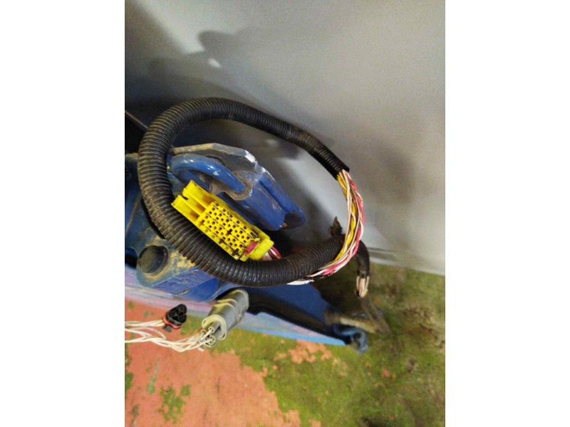 Recambio de puerta delantera derecha para man tgx 18.xxx 12.4 diesel referencia OEM IAM   
