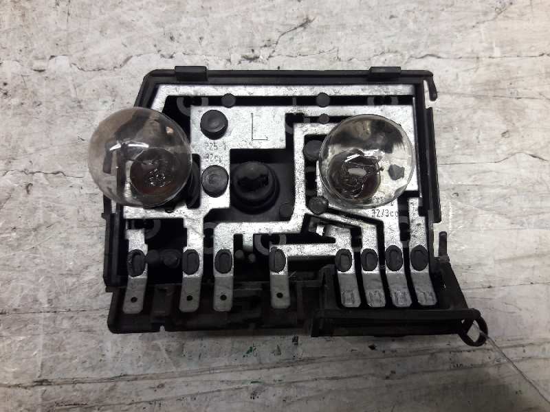 Recambio de portalamparas para audi 80 avant básico berlina referencia OEM IAM  TRAS. IZQ. 