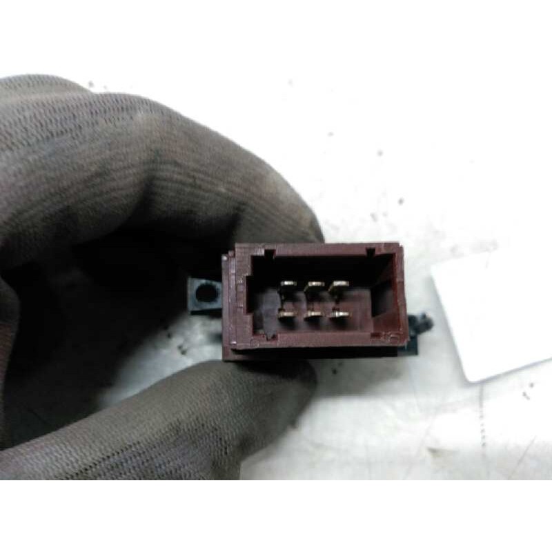 Recambio de mando elevalunas trasero izquierdo para renault laguna (b56) 2.0 d rn (b56f/g) referencia OEM IAM   