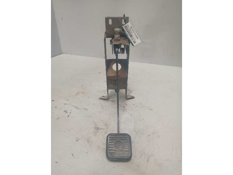 Recambio de pedal embrague para nissan trucks l35.09 l-35.095 referencia OEM IAM   