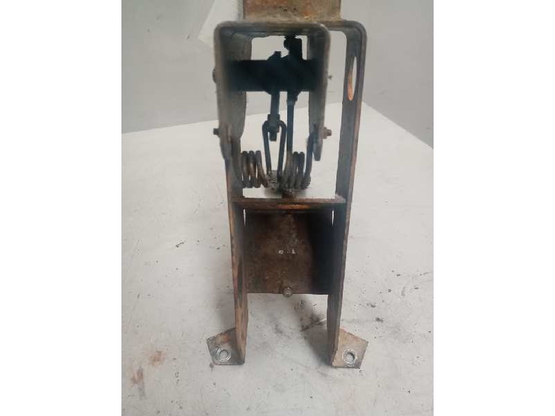 Recambio de pedal embrague para nissan trucks l35.09 l-35.095 referencia OEM IAM   