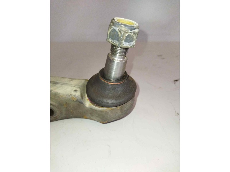 Recambio de brazo suspension inferior delantero derecho para iveco daily caja cerrada (2006 =>) referencia OEM IAM 504207329  