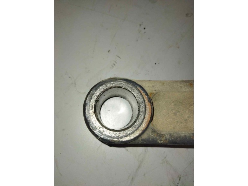 Recambio de brazo suspension inferior delantero derecho para iveco daily caja cerrada (2006 =>) referencia OEM IAM 504207329  