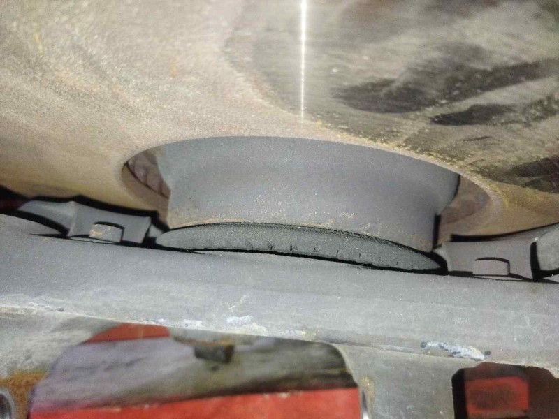 Recambio de buje delantero para iveco daily caja cerrada (2006 =>) referencia OEM IAM 504366658 504207324 