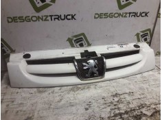 Recambio de rejilla delantera central para peugeot partner (s2) combi plus referencia OEM IAM    2