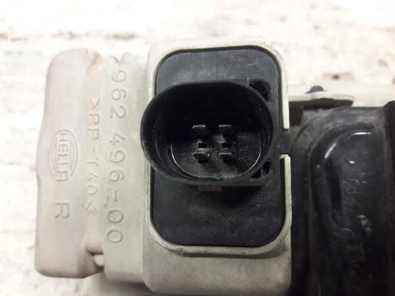 Recambio de faro derecho para volkswagen polo berlina (6n1) básico referencia OEM IAM 96249600  