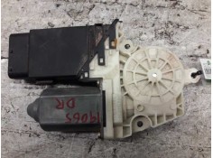 Recambio de motor elevalunas delantero derecho para volkswagen golf iv berlina (1j1) conceptline referencia OEM IAM 0538003501  