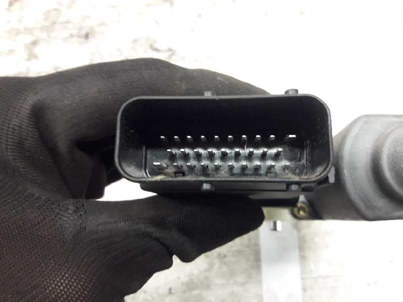 Recambio de motor elevalunas delantero derecho para volkswagen golf iv berlina (1j1) conceptline referencia OEM IAM 0538003501  