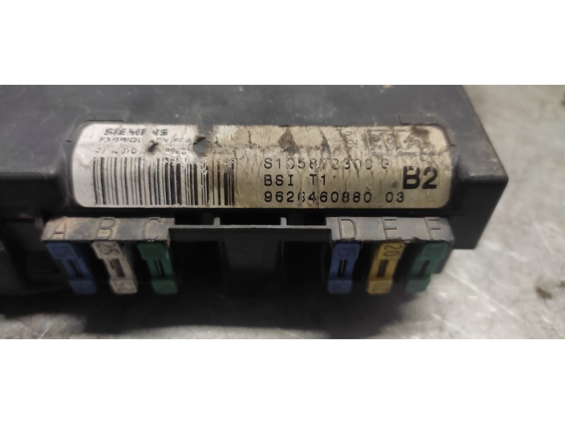 Recambio de caja reles / fusibles para peugeot 206 berlina 1.9 diesel referencia OEM IAM 9626460880  BSI
