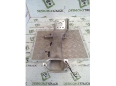 Recambio de soporte para renault premium route 2006 fas 4x2 larga distancia referencia OEM IAM 82317468 SOPORTE PELDAÑO IZQUIERD