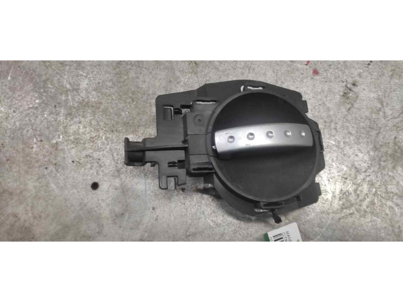Recambio de maneta interior delantera izquierda para citroën c3 1.4 premier referencia OEM IAM 9647164677  