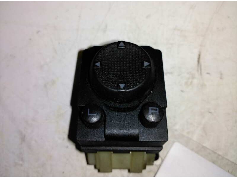 Recambio de mando retrovisor para volkswagen golf iii berlina (1h1) gt special referencia OEM IAM 1H0959565FKZ  