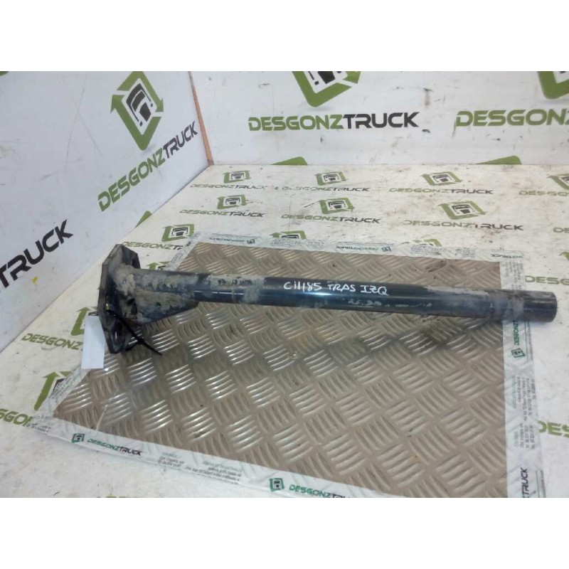 Recambio de soporte guardabarros trasero para renault premium route 2006 fas 4x2 larga distancia referencia OEM IAM IZQUIERDO  